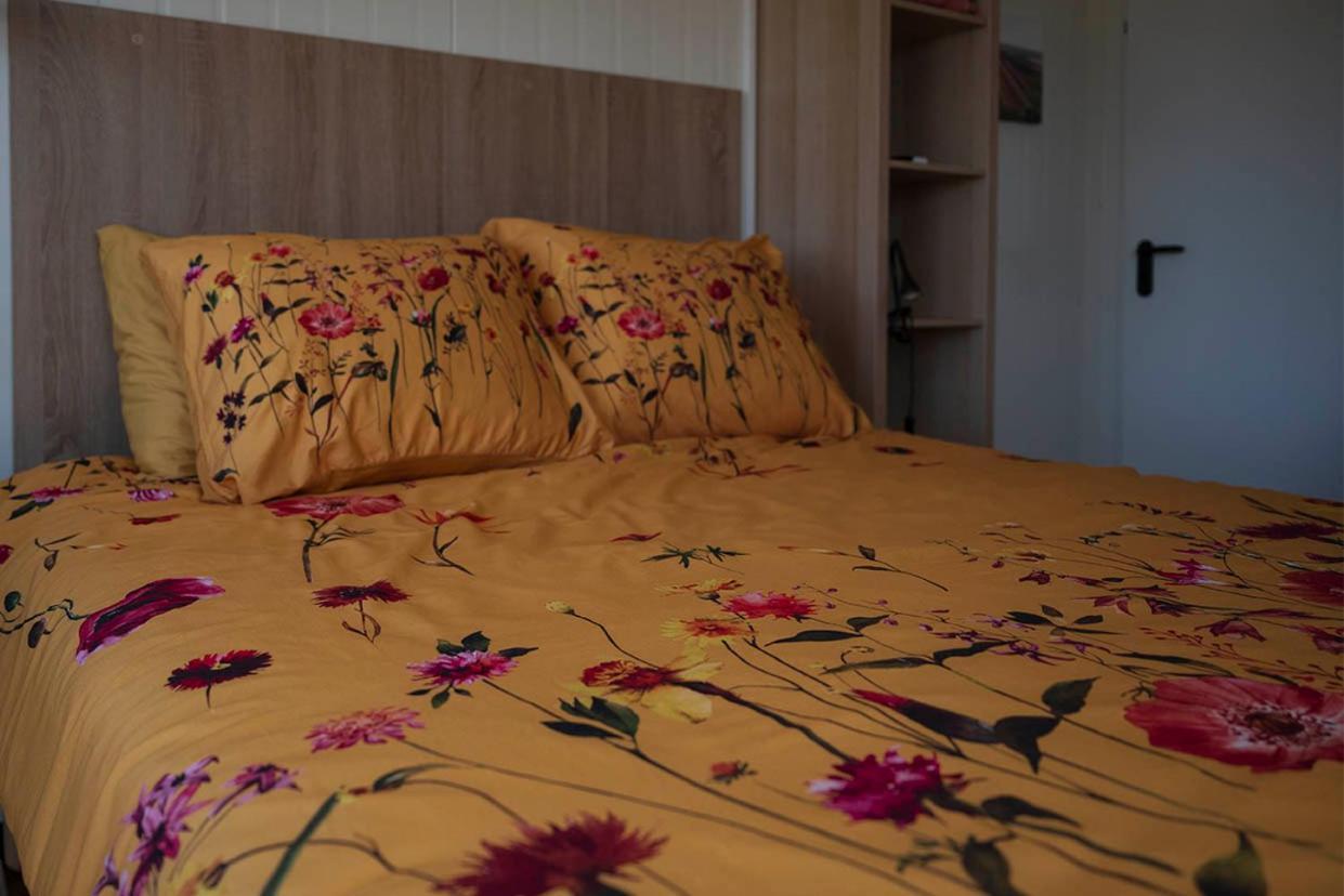 Bed and Breakfast Bloem & Bed 't Zand Exterior foto